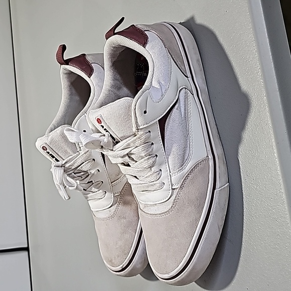 Airwalk white/gray/maroon size 9 shoes - Picture 1 of 7